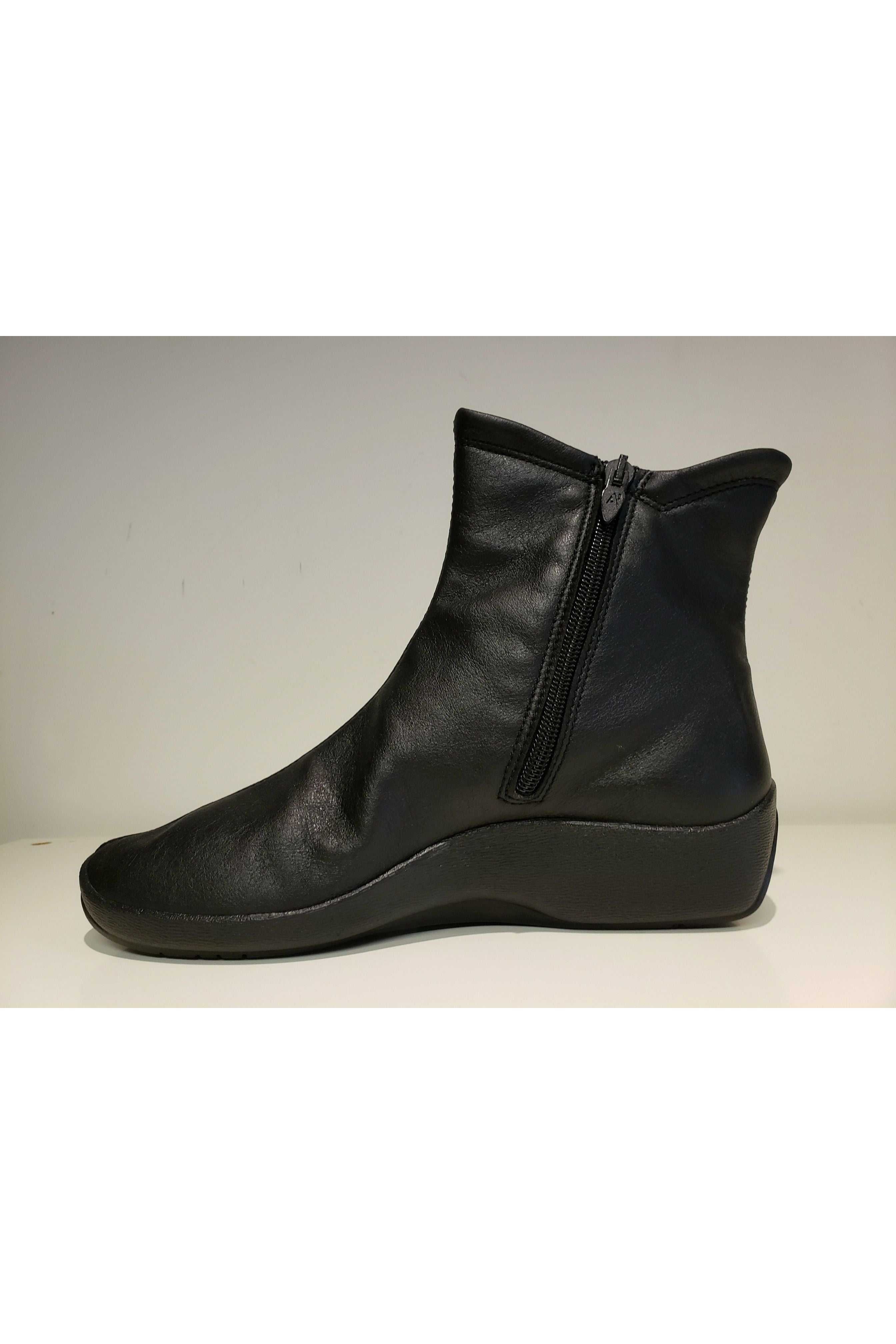 Arcopedico Ankle Boot Style 4281 L19