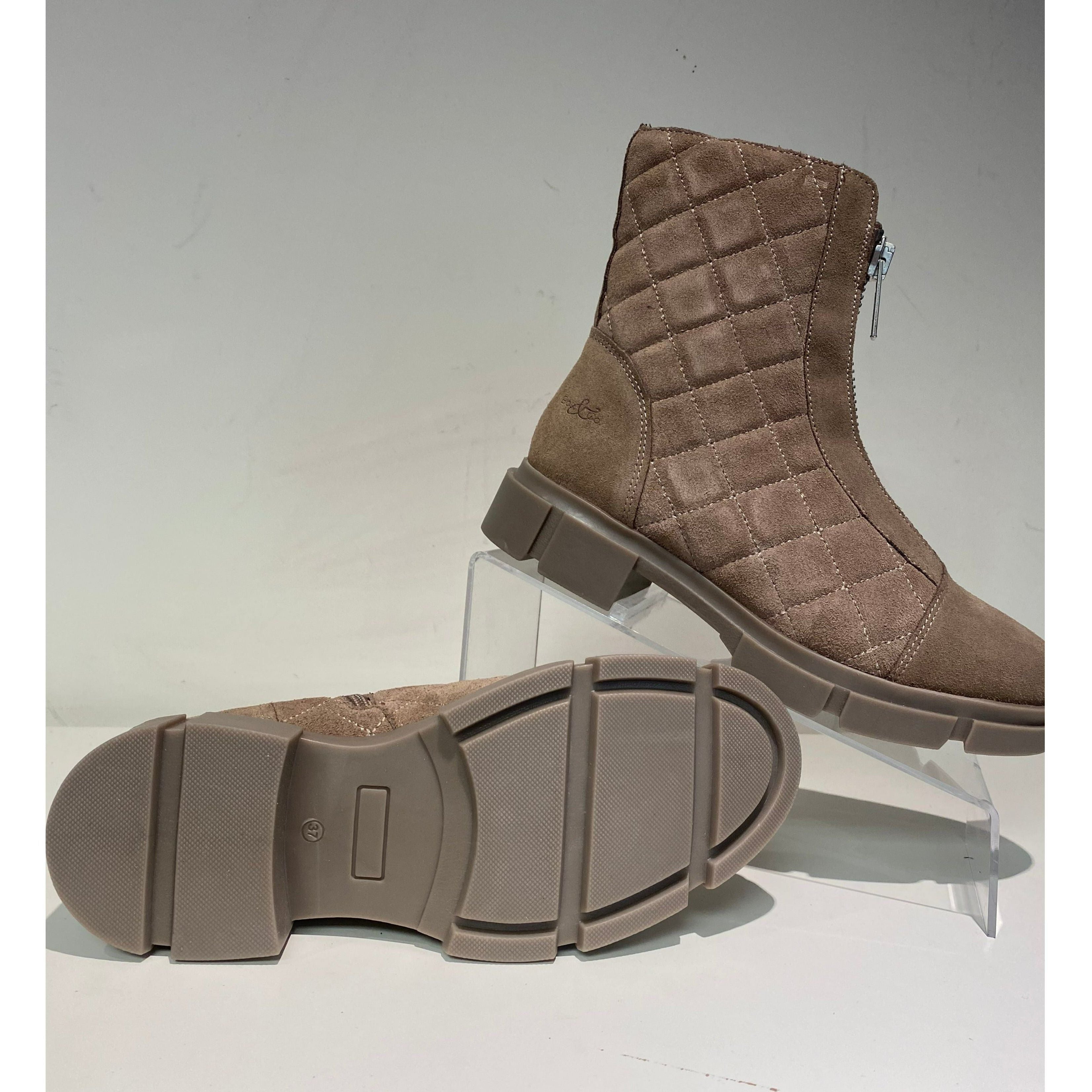 Bos Co Quilted Waterproof Ankle Boot Style Lane